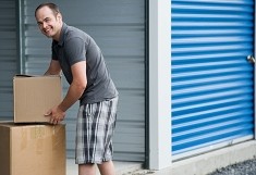 Storing goods in secure units